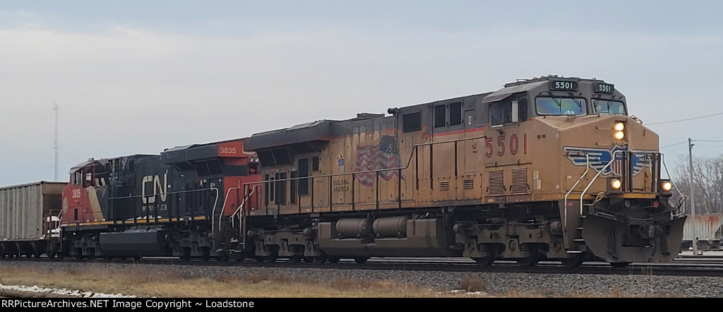 UP 5501 CN 3835